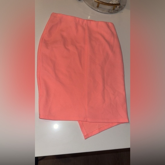 Windsor Asymmetrical Coral Skirt - Picture 4 of 4